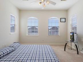 7150 Windwater Pkwy Parkway N, Houston TX 77036