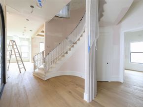 1030 W 41st Street, Houston TX 77018