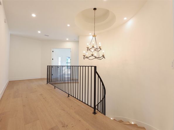 1030 W 41st Street, Houston TX 77018