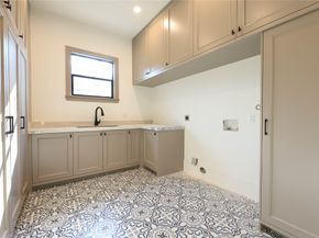 1030 W 41st Street, Houston TX 77018
