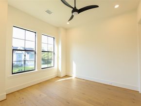 1030 W 41st Street, Houston TX 77018
