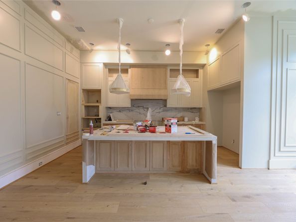 1030 W 41st Street, Houston TX 77018
