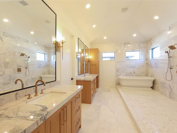 1030 W 41st Street, Houston TX 77018