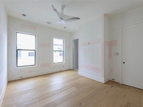 1030 W 41st Street, Houston TX 77018