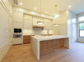1030 W 41st Street, Houston TX 77018