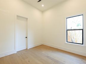 1030 W 41st Street, Houston TX 77018