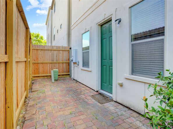 9617 Pemberton Crescent Drive, Houston TX 77025