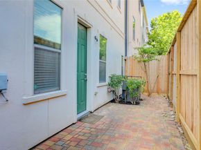 9617 Pemberton Crescent Drive, Houston TX 77025