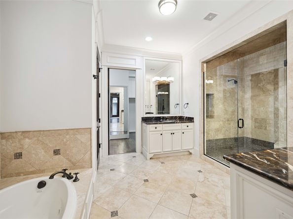 1639 Arlington Street, Houston TX 77008