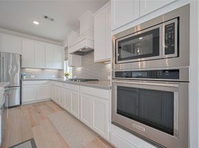 2611 Oakland Park Drive, Conroe TX 77385