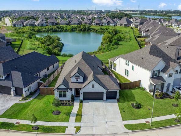 619 Rita Blanca Dr, Webster TX 77598