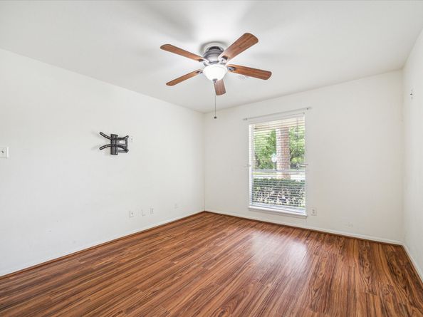 5939 Rutherglenn Drive, Houston TX 77096