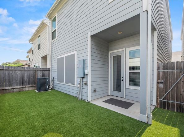 1523 Canter Bayou Way, Houston TX 77043