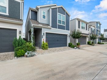 1523 Canter Bayou Way