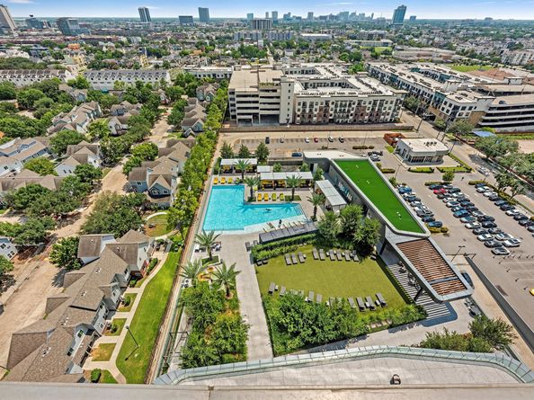 1711 Allen Parkway 2606, Houston TX 77019