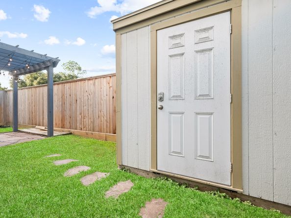 2202 Hilshire Terrace Court, Houston TX 77080