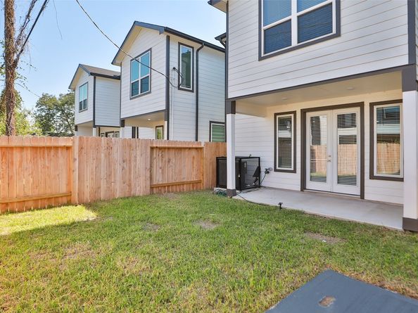 119B E 43rd Street, Houston TX 77018