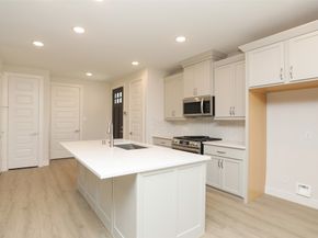 119B E 43rd Street, Houston TX 77018