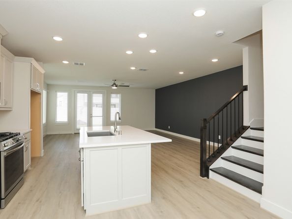 119B E 43rd Street, Houston TX 77018