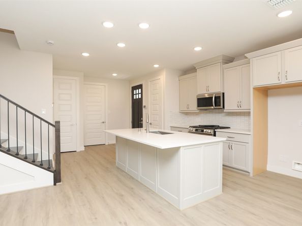 119B E 43rd Street, Houston TX 77018