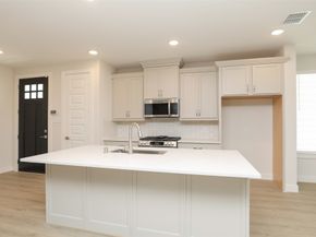 119B E 43rd Street, Houston TX 77018