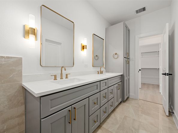 5018 Golden Forest Drive, Houston TX 77091