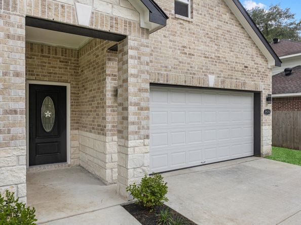 25711 Old Carriage Lane, Spring TX 77373
