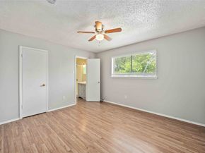 11750 Murr Way, Houston TX 77048