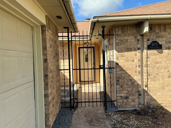 16715 Frigate Drive, Friendswood TX 77546