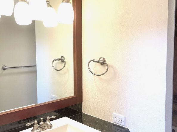 3525 Sage Road 404, Houston TX 77056