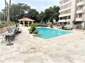 3525 Sage Road 404, Houston TX 77056