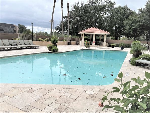 3525 Sage Road 404, Houston TX 77056