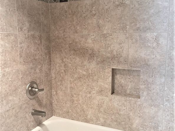 3525 Sage Road 404, Houston TX 77056