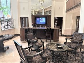 3525 Sage Road 404, Houston TX 77056