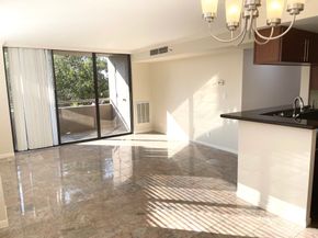 3525 Sage Road 404, Houston TX 77056