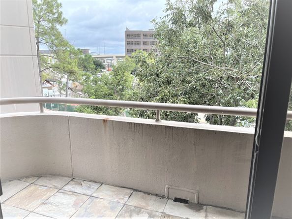 3525 Sage Road 404, Houston TX 77056