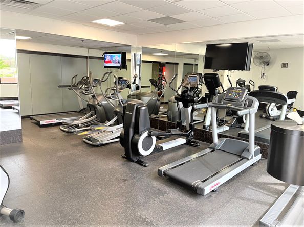 3525 Sage Road 404, Houston TX 77056