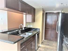 3525 Sage Road 404, Houston TX 77056