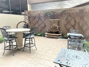 3525 Sage Road 404, Houston TX 77056