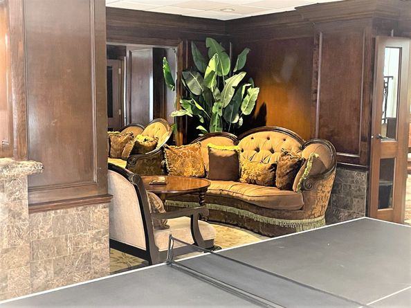 3525 Sage Road 404, Houston TX 77056