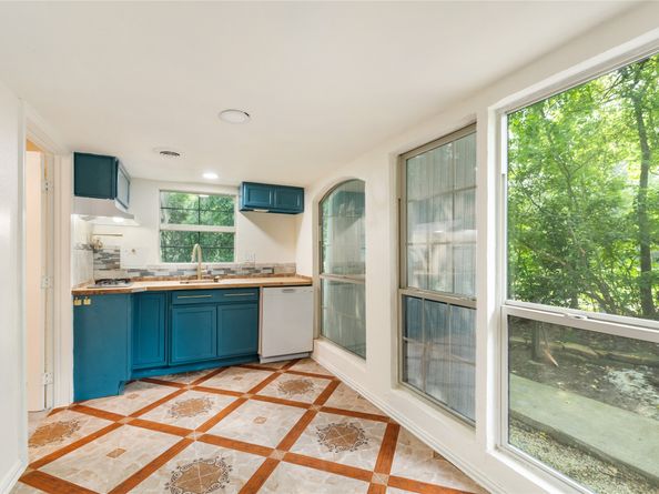 13 Whistlers Court, The Woodlands TX 77380