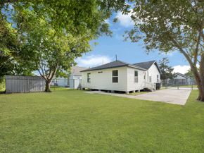 3910 Cetti Street, Houston TX 77009