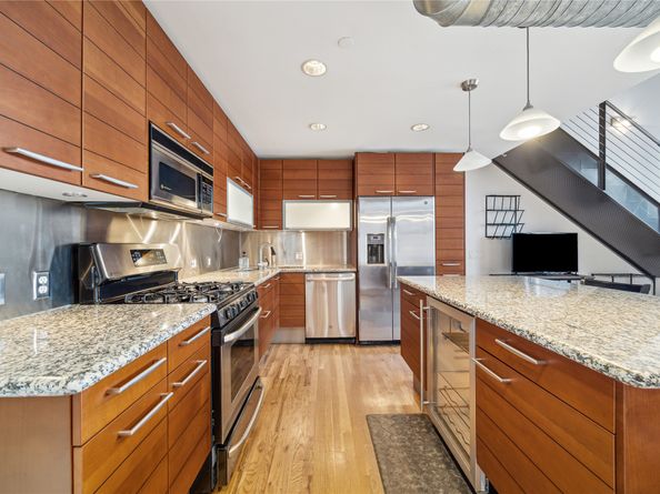 915 Franklin Street 9L, Houston TX 77002