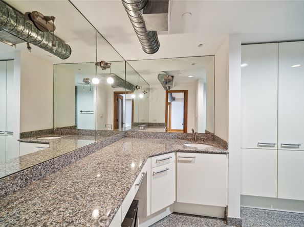 915 Franklin Street 9L, Houston TX 77002