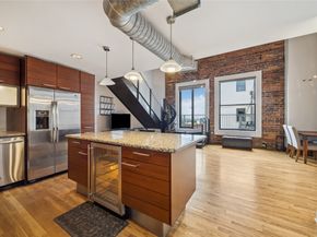 915 Franklin Street 9L, Houston TX 77002