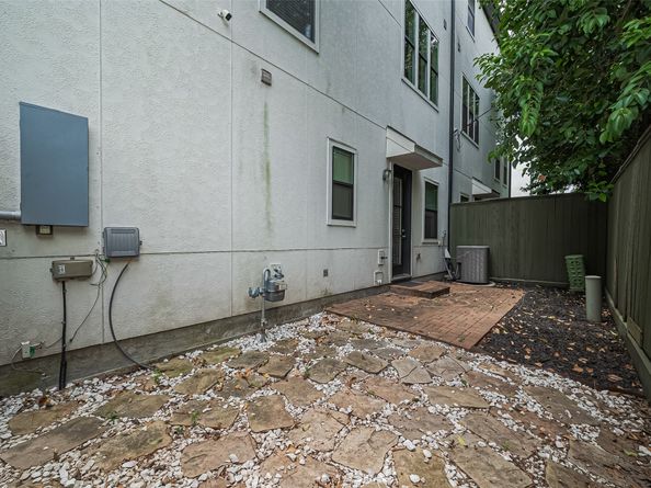 8816 Lakeshore Bend Drive, Houston TX 77080