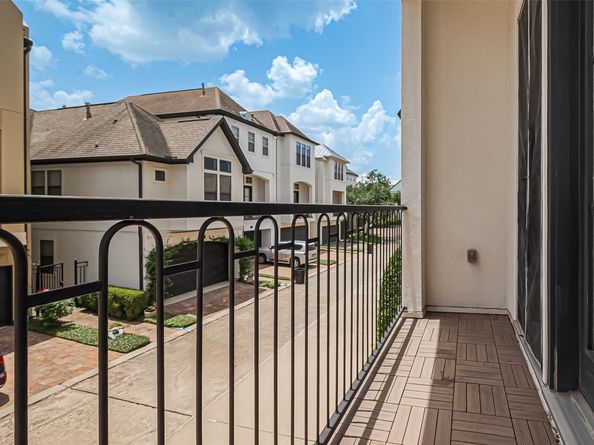8816 Lakeshore Bend Drive, Houston TX 77080
