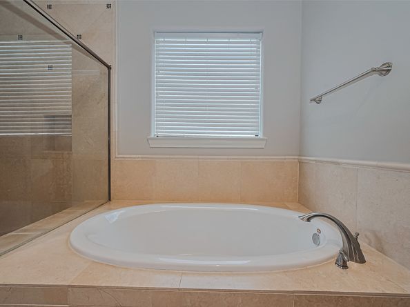 8816 Lakeshore Bend Drive, Houston TX 77080