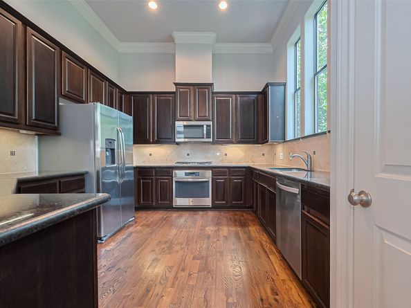8816 Lakeshore Bend Drive, Houston TX 77080