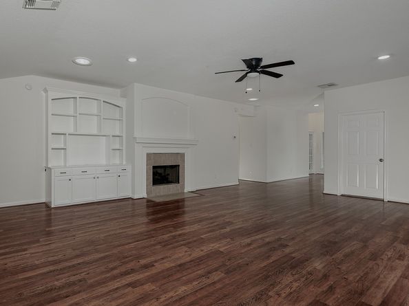 115 Regan Mead Ct, The Woodlands TX 77382